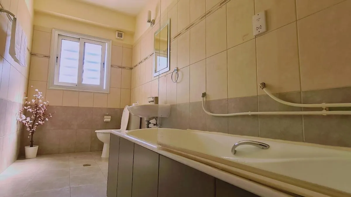 פרוטאראס Stay Sunrise Beach Apt B01
